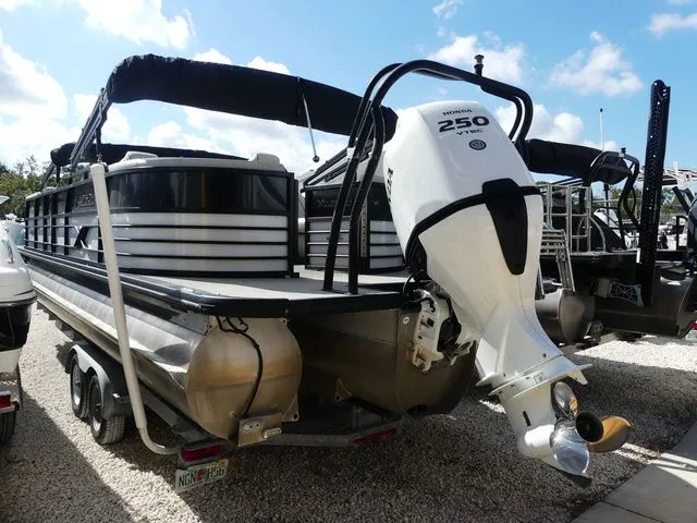 Slide: The Image of Xcursion 255 RFX 2019 - 4