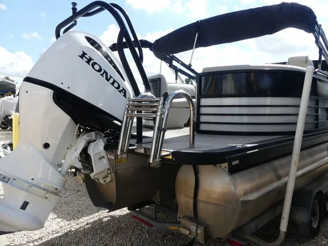 Slide: The Image of Xcursion 255 RFX 2019 - 5