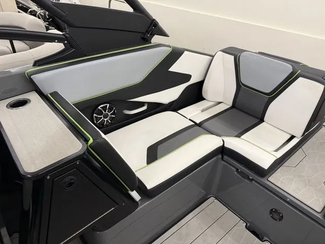 Slide: The Image of Yamaha 255XD 2021 - 29