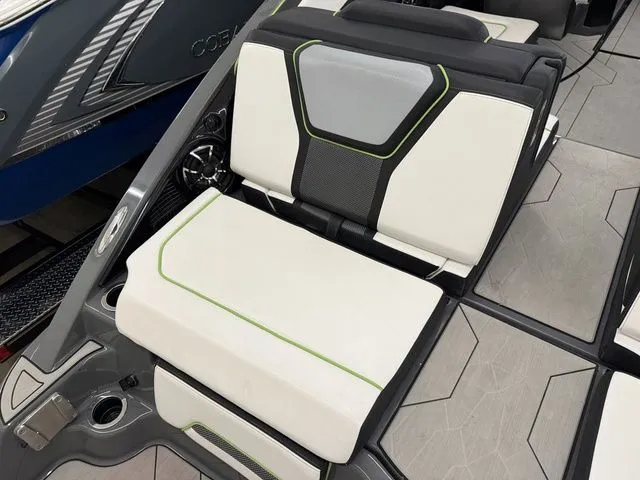 Slide: The Image of Yamaha 255XD 2021 - 33