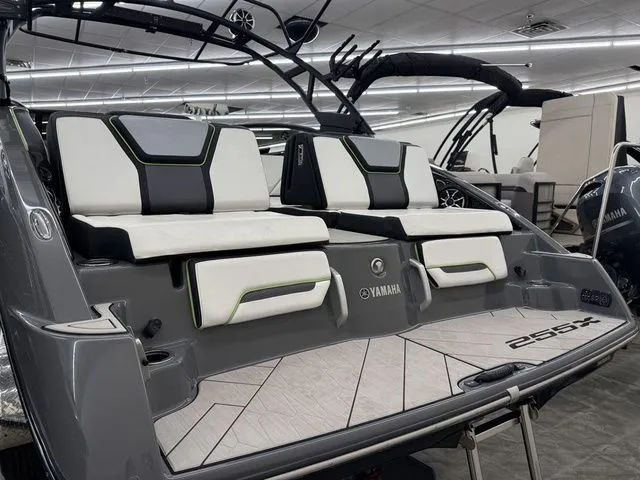 Slide: The Image of Yamaha 255XD 2021 - 34