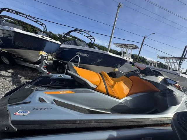 Slide: The Image of Sea-Doo GTI SE 170 IBR & Sound System 2021 - 4