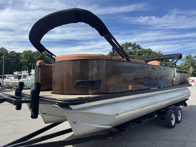 Slide: The Image of Avalon LSZ Elite 24' Top Sail 2020 - 4