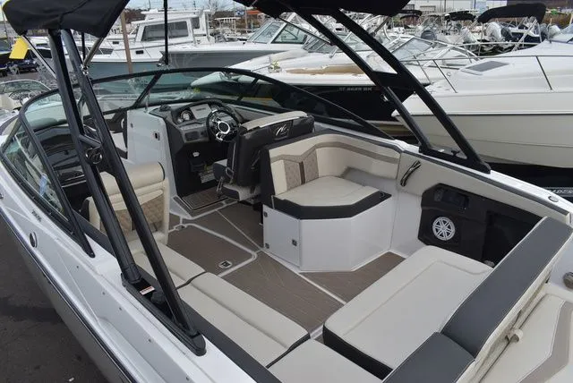 Slide: The Image of Monterey 255SS Super Sport 2024 - 18