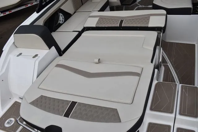 Slide: The Image of Monterey 255SS Super Sport 2024 - 24