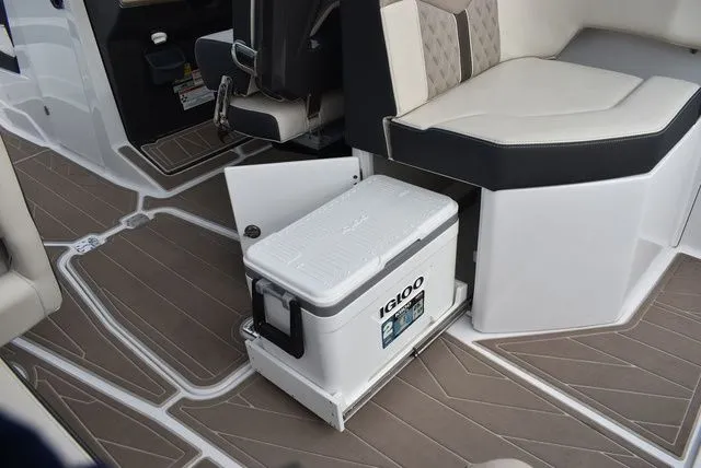 Slide: The Image of Monterey 255SS Super Sport 2024 - 36