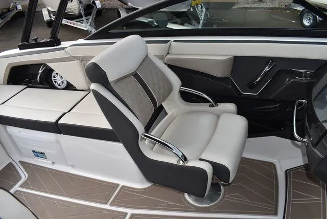 Slide: The Image of Monterey 255SS Super Sport 2024 - 39