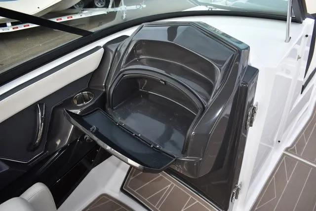 Slide: The Image of Monterey 255SS Super Sport 2024 - 54