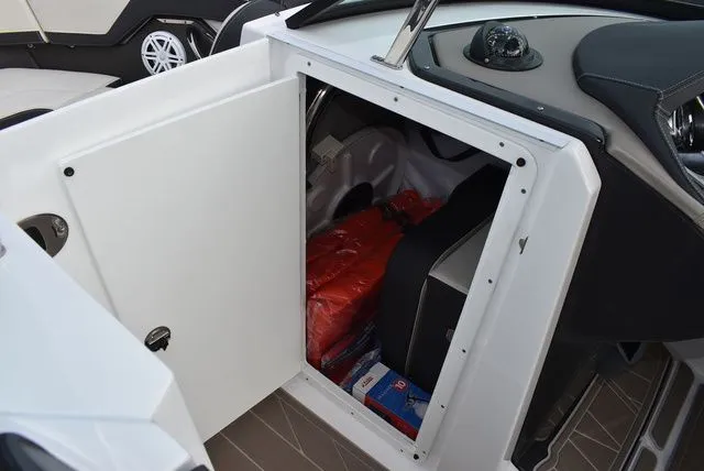 Slide: The Image of Monterey 255SS Super Sport 2024 - 56