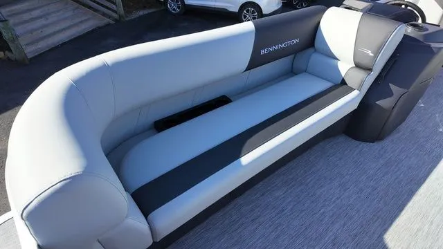 Slide: The Image of Bennington 20 SL CRUISE 2026 - 16