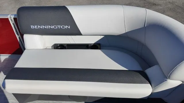 Slide: The Image of Bennington 20 SL CRUISE 2026 - 17