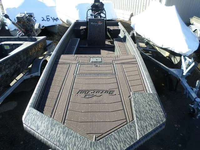 Slide: The Image of Gator-Tail 2054 Extreme CC 2026 - 3