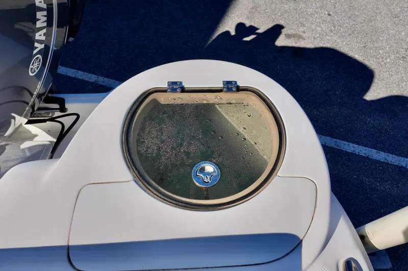 Slide: The Image of Livewell on 2015 Sea Fox 246 Commander boat with Yamaha engine in background. - 5