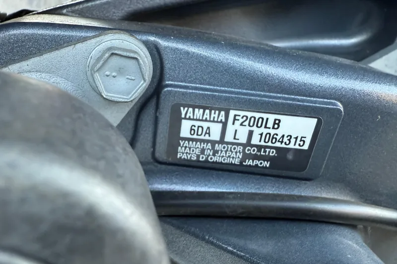Slide: The Image of Close-up of Yamaha F200LB engine label on 2011 Tahoe Pontoon 2485 DRL. - 6