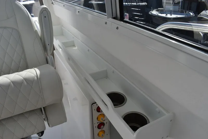 Slide: The Image of Steiger Craft 31 Miami 2023 - 63