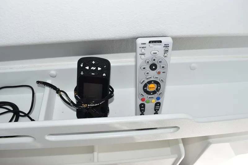 Slide: The Image of Steiger Craft 31 Miami 2023 - 79