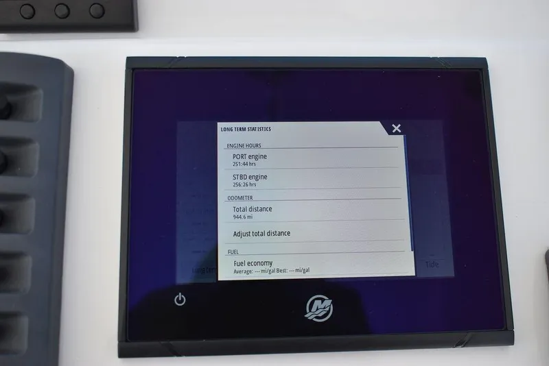 Slide: The Image of Steiger Craft 31 Miami 2023 - 99