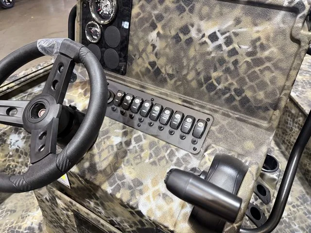 Slide: The Image of Excel 203 Bay Pro W/Yamaha 150 "SHO" 2026 - 14