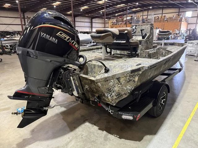 Slide: The Image of Excel 203 Bay Pro W/Yamaha 150 "SHO" 2026 - 5