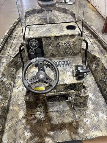 Slide: The Image of Excel 203 Bay Pro W/Yamaha 150 "SHO" 2026 - 8