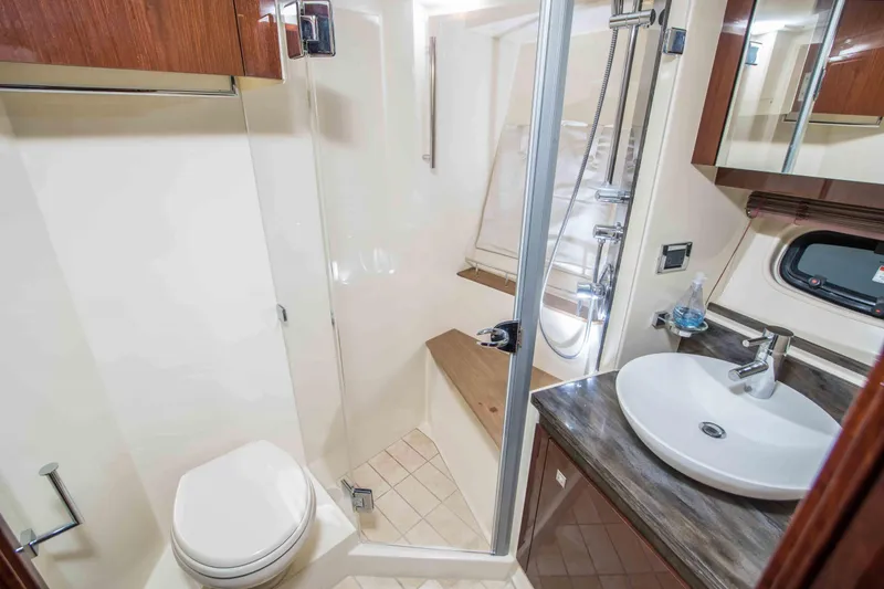Slide: The Image of Sea Ray 510 Sundancer 2014 - 31