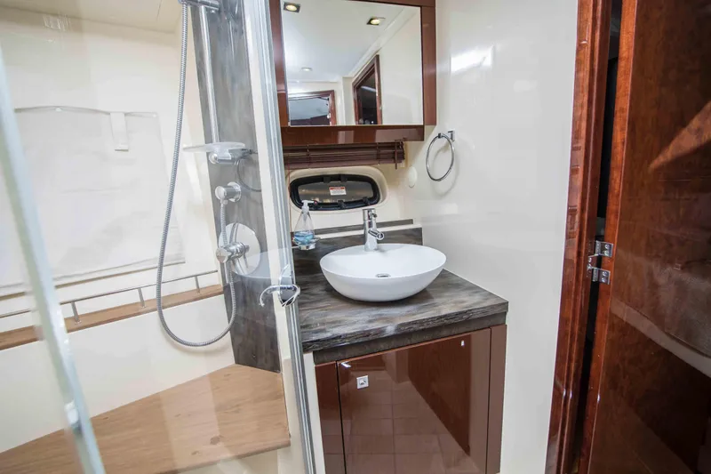 Slide: The Image of Sea Ray 510 Sundancer 2014 - 30