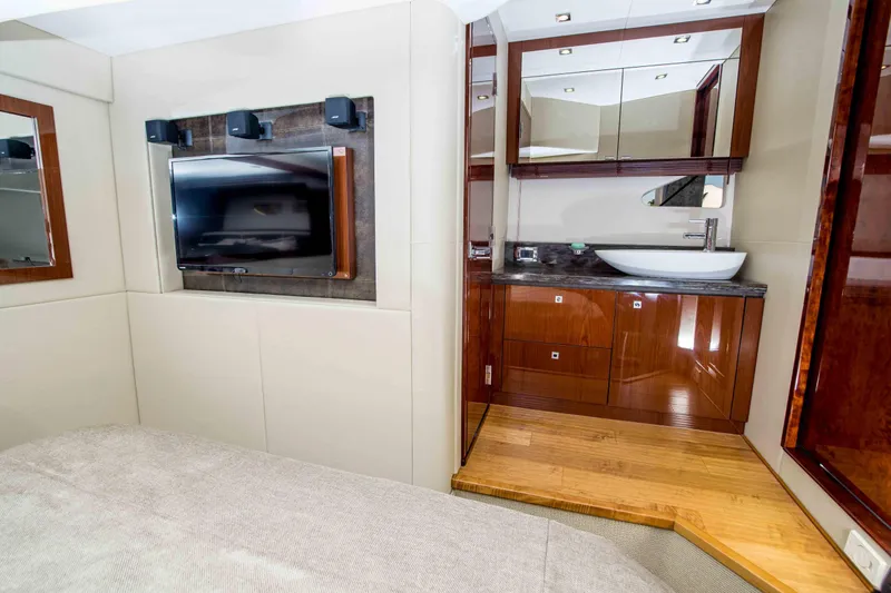 Slide: The Image of Sea Ray 510 Sundancer 2014 - 18