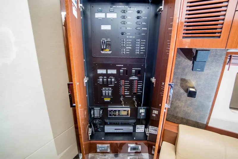 Slide: The Image of Sea Ray 510 Sundancer 2014 - 17