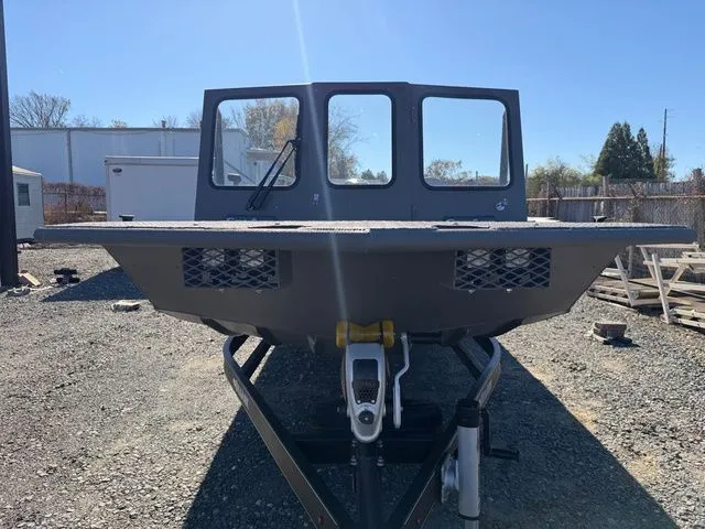 Slide: The Image of SeaArk 2672 MVT Flatcat - 250 Suzuki 2026 - 10