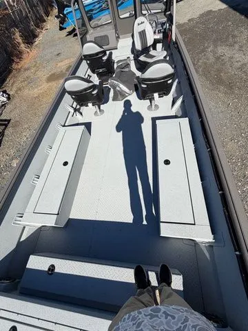 Slide: The Image of SeaArk 2672 MVT Flatcat - 250 Suzuki 2026 - 6