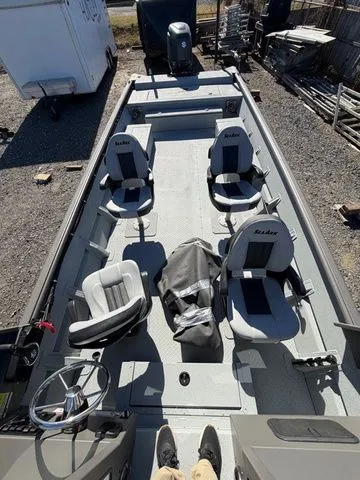 Slide: The Image of SeaArk 2672 MVT Flatcat - 250 Suzuki 2026 - 7