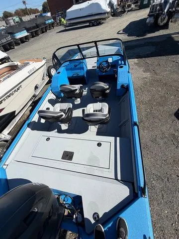 Slide: The Image of SeaArk Protege 200 2026 - 5