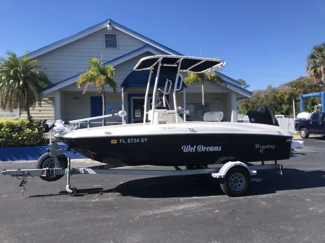 Slide: The Image of Bayliner T18 BAY 2021 - 1