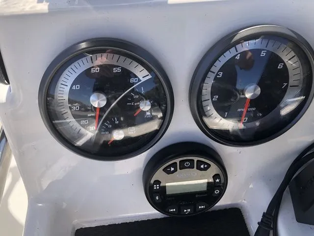 Slide: The Image of Bayliner T18 BAY 2021 - 19