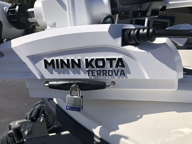 Slide: The Image of Bayliner T18 BAY 2021 - 23