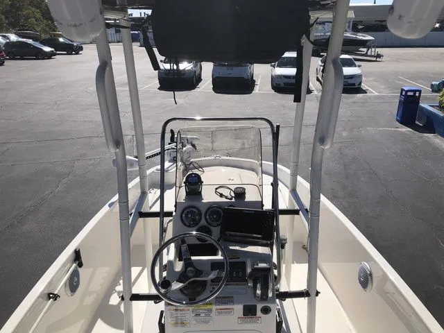 Slide: The Image of Bayliner T18 BAY 2021 - 9