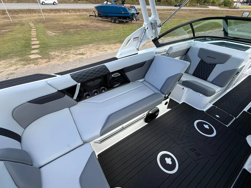 Slide: The Image of MasterCraft XT24 2026 - 21