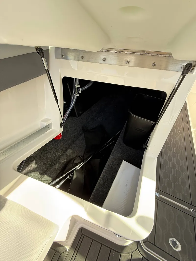 Slide: The Image of MasterCraft XT24 2026 - 22