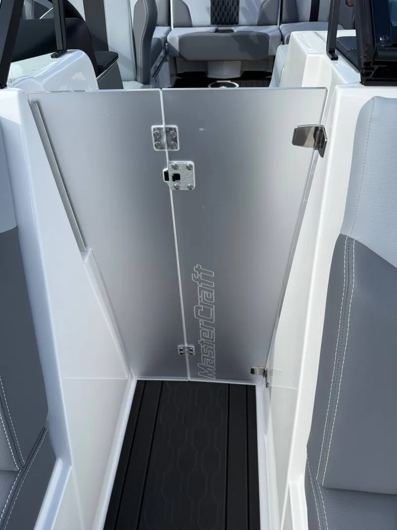 Slide: The Image of MasterCraft XT24 2026 - 25