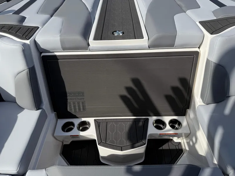 Slide: The Image of MasterCraft XT24 2026 - 33