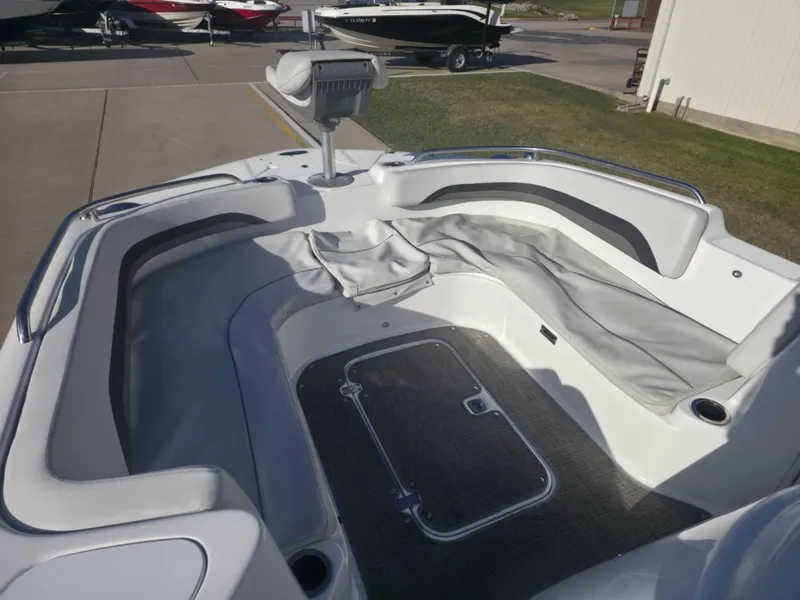 Slide: The Image of Hurricane SS231CC 2017 - 20