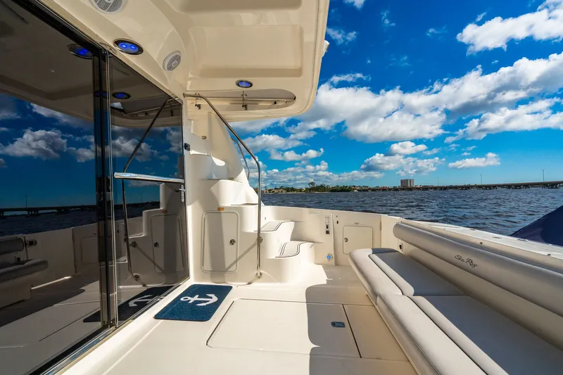 Slide: The Image of Sea Ray 58 Sedan Bridge 2006 - 33