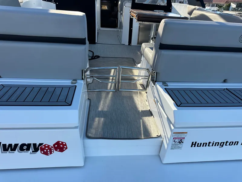 Slide: The Image of Cruisers 39 Express Coupe 2021 - 51