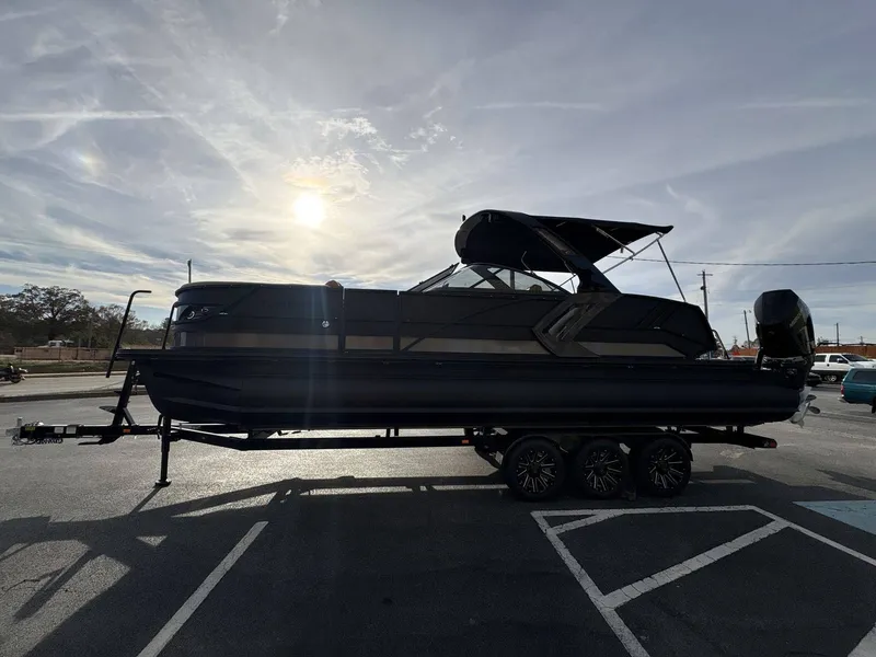 Slide: The Image of Crest Continental Limited 260 SLC Twin 2026 - 10