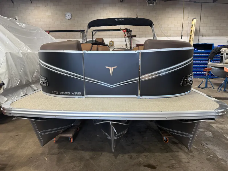 Slide: The Image of Tahoe LTZ 200HP VRB 2385 Swingback Tritoon 2026 - 36