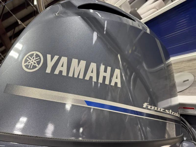 Slide: The Image of Bennington 22 SX Pontoon 2021 - 35