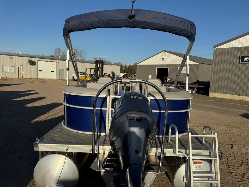 Slide: The Image of Bennington 22 SX Pontoon 2021 - 47