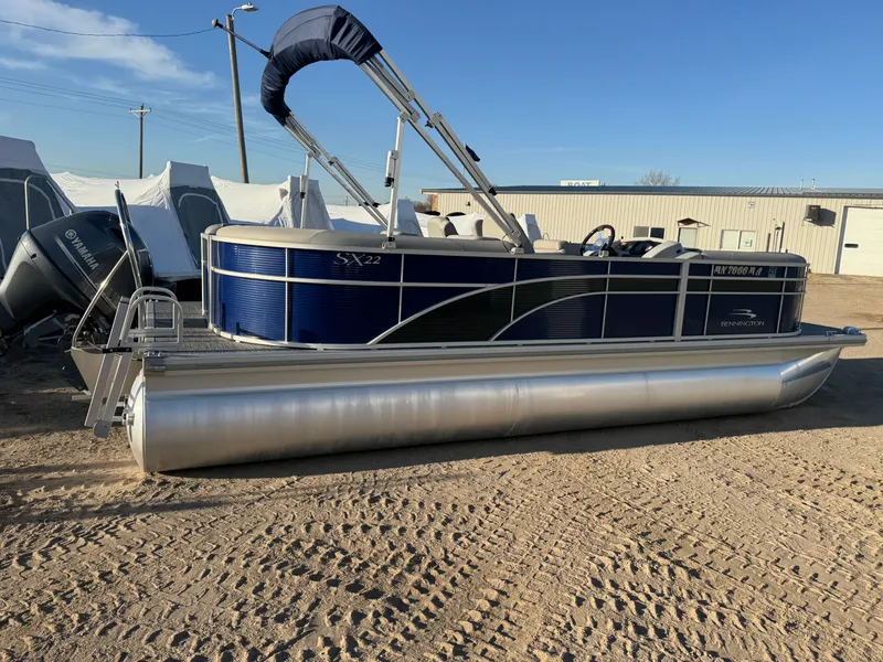 Slide: The Image of Bennington 22 SX Pontoon 2021 - 50