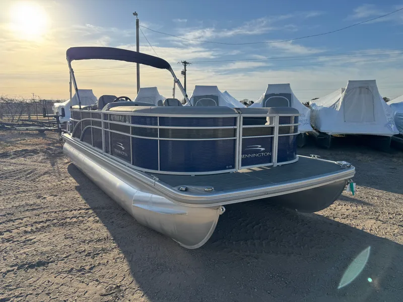 Slide: The Image of Bennington 22 SX Pontoon 2021 - 56