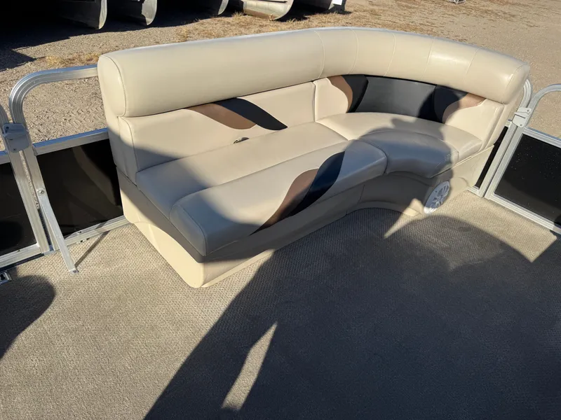 Slide: The Image of SunChaser Oasis 820 Pontoon 2012 - 10